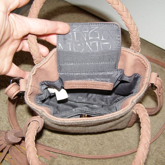 NEW Cute DANIELLE NICOLE Crossbody Bag w/Tassel - Picture 8 of 13